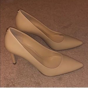 Michael Kors Dorothy flex pump